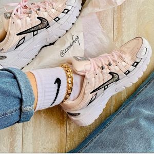 NWT Nike P-6000 special edition pink